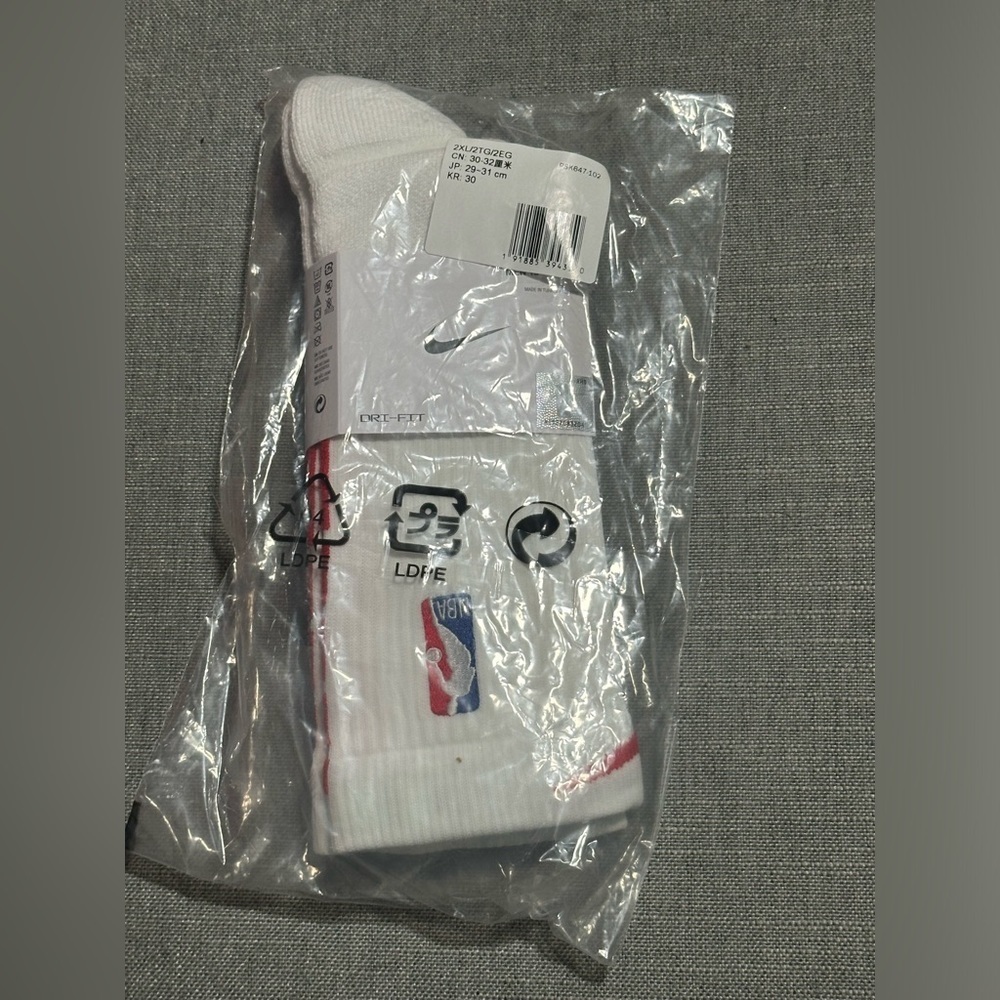 NWT Nike Men`s Elite NBA Grip Power Basketball Mid-Calf Socks - PSK647-102